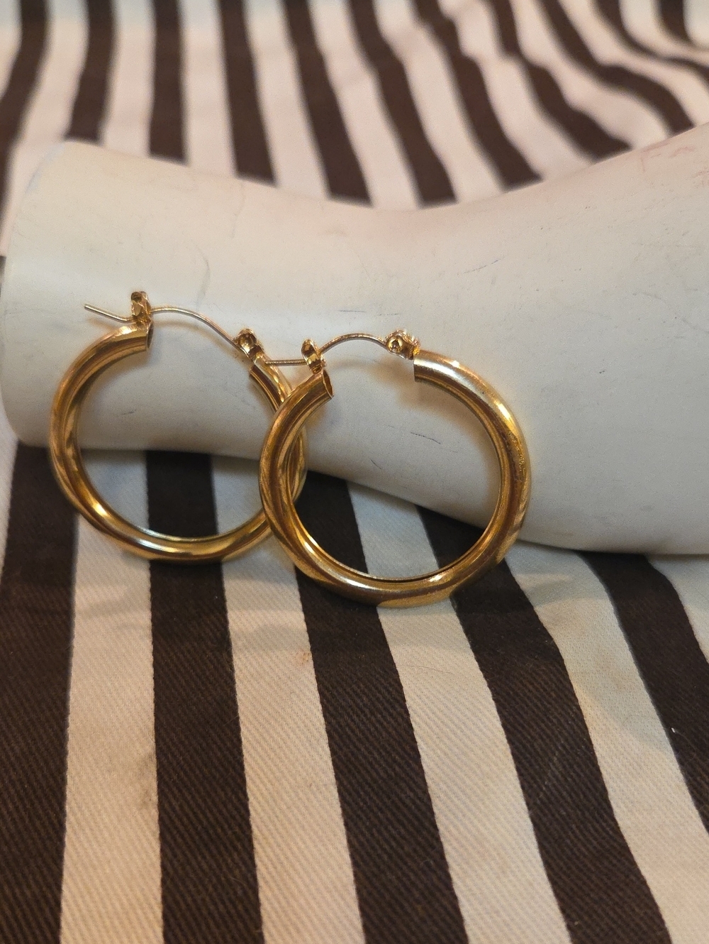Polished Gold Hoop Earrings - Timeless Women’s Jewelry